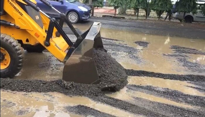 জি ২৪ ঘণ্টার খবরের জের, শুরু হল বেলঘরিয়া এক্সপ্রেসওয়ের মেরামতি