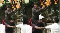 নিরাপত্তারক্ষীর কাঁধে উঠে 'দহি হান্ডি' পালন, সমালোচনার মুখে শাহরুখ