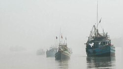 গভীর সমুদ্র থেকে ইমরান খানকে উদ্ধার করল ভারত
