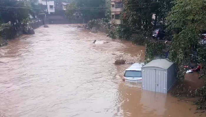 পুণেতে ভারি বৃষ্টি