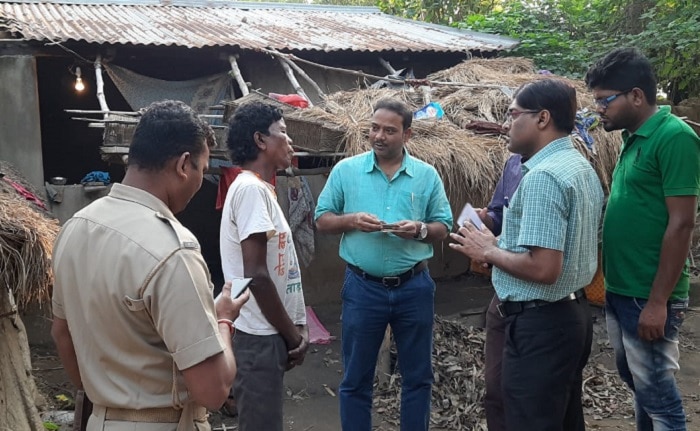 ৪ দিনের সন্তানকে ১০ হাজারে বিক্রি করে সংসারের চাল, ডাল কিনল বাবা!