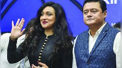 শাশ্বত চট্টোপাধ্যায়ের সঙ্গে 'ছুটি'তে চললেন ঋতুপর্ণা!