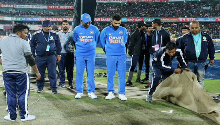 ৯:৩০-এ শেষ পিচ পরিদর্শনের আগেই ক্রিকেটাররা স্টেডিয়াম ছেড়ে চলে যান, বিস্ফোরক দাবি দেবজিত্ সাইকিয়ার