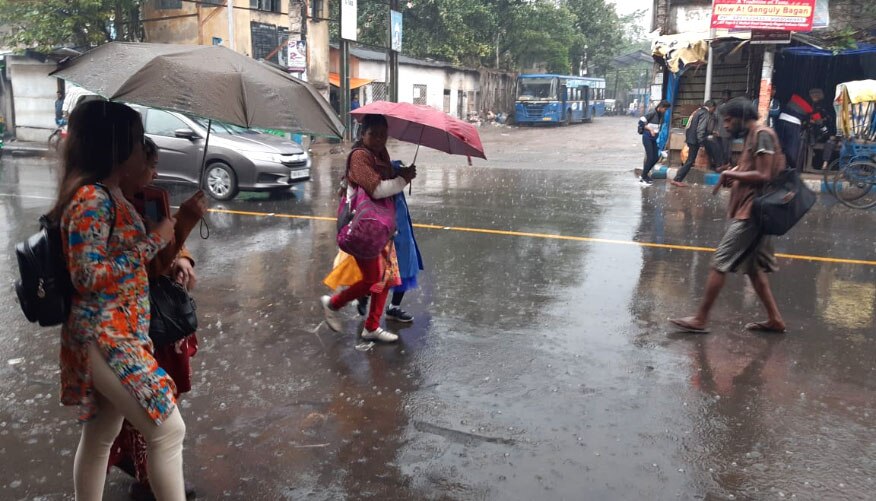 Scattered spell of rain in Kolkata