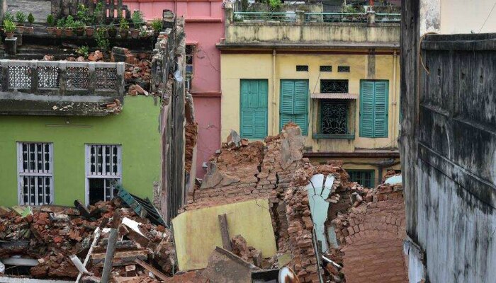 মেট্রোর কাজে একের পর এক বাড়ি ভাঙার স্মৃতি ফিরল বৌবাজারে     