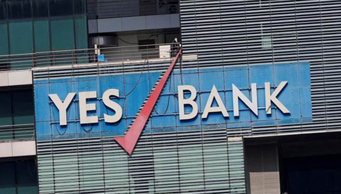 ডুবছে Yes Bank, থলি ভর্তি কোটি কোটি টাকা নিয়ে বাঁচাতে নামল SBI