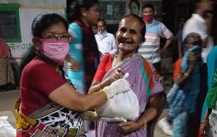 Lockdown Update: TMC councilor is alleged of looting rice from ration ...