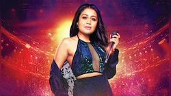বলিউড আমায় গান গাওয়ার জন্য বেশি পারিশ্রমিক দেয় না, মুখ খুললেন নেহা
