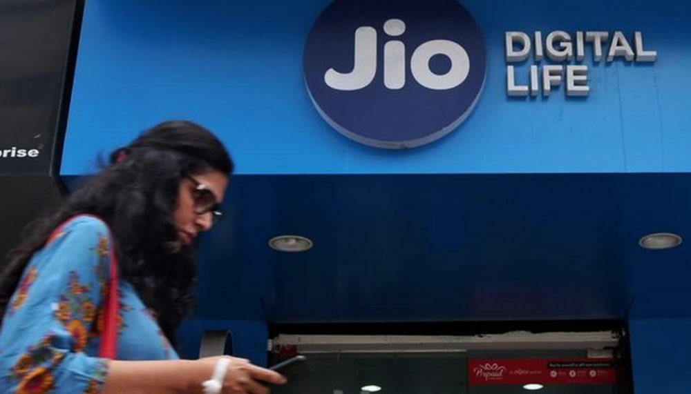 রোজ ২ জিবি ডেটা বিনামূল্যে পাবেন Jio গ্রাহকরা! কী ভাবে? জেনে নিন...