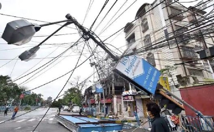 &#039;২০ ঘণ্টা করে কাজ করছেন কর্মীরা&#039;, ২ দিনের মধ্যে পরিষেবা স্বাভাবিকের আশ্বাস কেবল কর্তাদের