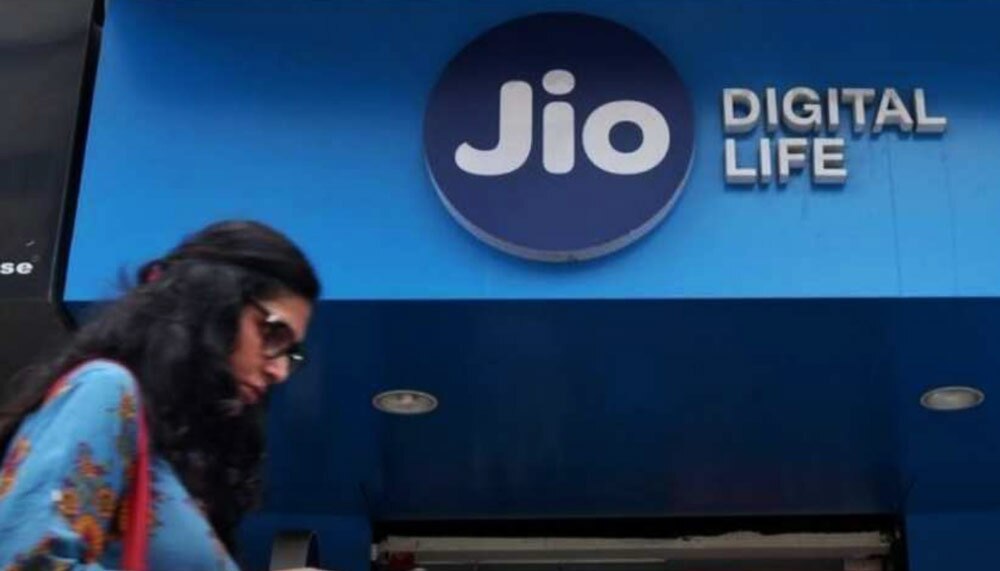 অতিরিক্ত ২ জিবি ডেটা দিচ্ছে Jio!