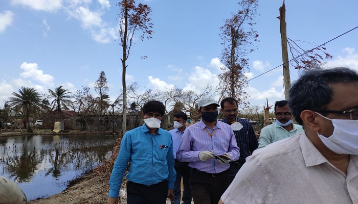 বাঁধগুলির অবস্থা ভয়ঙ্কর, আমফান বিধ্বস্ত এলাকা ঘুরিয়ে কেন্দ্রীয় দলকে জানাল জেলা প্রশাসন