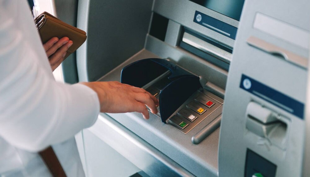 না ছুঁয়েই ATM থেকে টাকা তোলা যাবে
