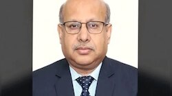 করোনা কেড়ে নিল বাংলাদেশের প্রতিরক্ষা সচিব আবদুল্লাহর প্রাণ