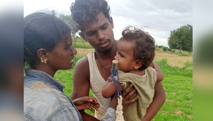 গরীবের সন্তানকে দিলেন শ্রীকৃষ্ণের রূপ, শিল্পীর শিল্পকর্ম দেখে তাজ্জব গোটা বিশ্ব