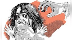 রাতে প্রেমিকের সঙ্গে দেখা  করতে জঙ্গলে যেতেই, আদিবাসী বিধবাকে 'গণধর্ষণ' ৫ মদ্যপের