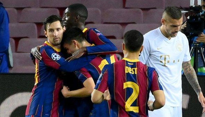 Lionel Messi scores, breaks three Champions League records in Barcelona