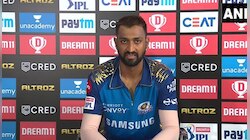 মুম্বই বিমানবন্দরে সোনা, দামী ঘড়ি সহ আটক ক্রুনাল পাণ্ডিয়া