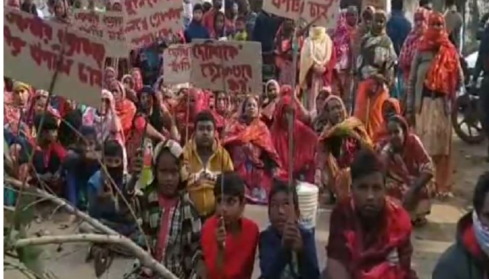 যুবক খুনে অভিযুক্তকে গ্রেফতারের দাবি, দফায় দফায় বিক্ষোভে ফের উত্তপ্ত ঝাড়গ্রাম