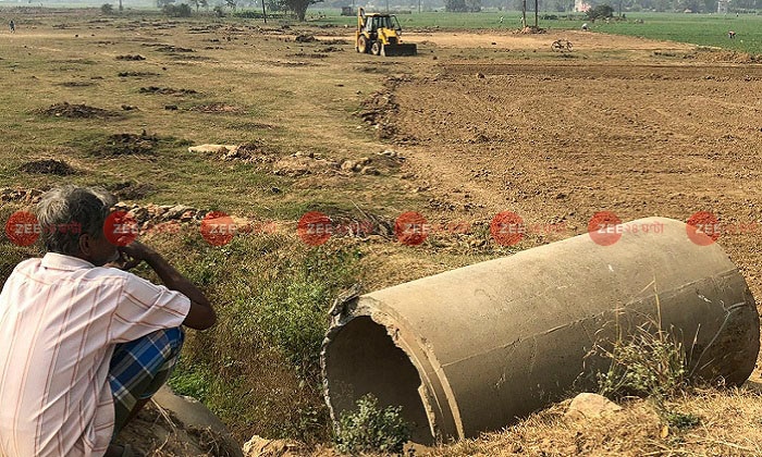 গ্রাউন্ড জিরো রিপোর্ট : মাটির নীচে কংক্রিটের কাঠামো, ১২ বছর পেরিয়েও Singur-এ চাষবাস বিশ বাঁও জলে