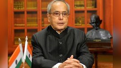 সংসদে আরও বেশি উপস্থিতি জরুরি মোদীর, নিজের বইতে প্রণব