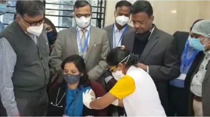 আমি ট্রায়ালে Vaccine-র ২টো ডোজ নিয়েছি, সুস্থ আছি : ফিরহাদ হাকিম