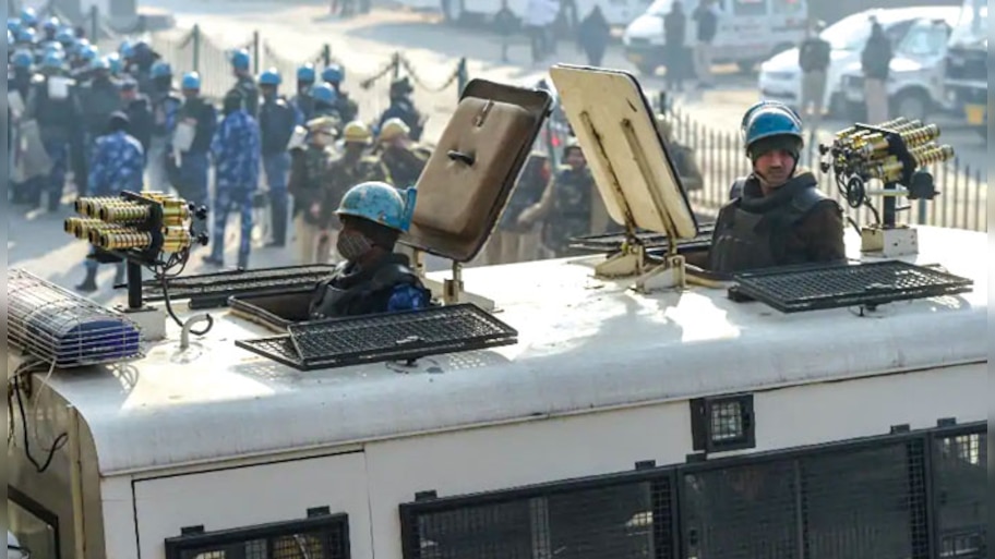 Farmers Protest: MHA in high leavel meeting, 15 Companies of troops to ...