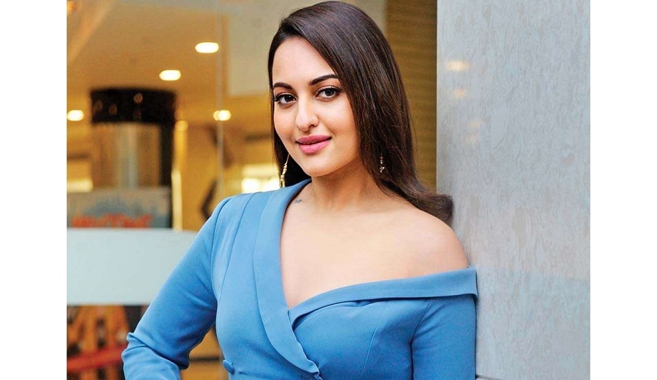 &#039;ওঁরাই তো অন্নদাতা&#039;, Farmers&#039; Protest নিয়ে আবেগঘন Sonakshi