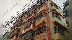দুর্গন্ধ বেরতেই গাঢ় হয় সন্দেহ, ফ্ল্যাটের ভিতর মিলল যুবক-যুবতীর জোড়া দেহ 