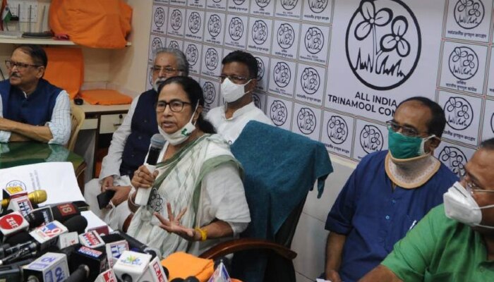 WB Assembly Election 2021: ভবানীপুরে গেরুয়া চোরাবালি, নিজের ওয়ার্ডেই পিছিয়ে Mamata