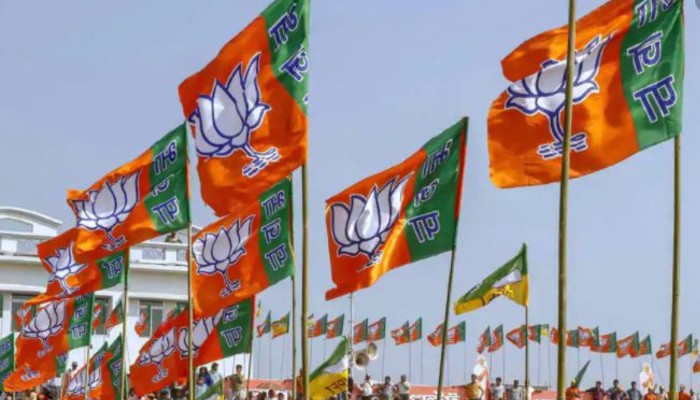 WB Assembly Election 2021: প্রার্থী না-পসন্দ, হেস্টিংসের কার্যালয়ে তুমুল বিক্ষোভ BJP কর্মী-সমর্থকদের