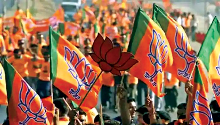 WB Assembly Election 2021: ঘোষণার ২ ঘণ্টা পরও অন্ধকারে, কালিয়াগঞ্জের BJP প্রার্থীকে চিনতেই পারলেন না জেলা সভাপতি 