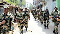 আক্রমণ করলেই দ্বিতীয় দফায় বাহিনীকে গুলি চালানোর নজিরবিহীন নির্দেশ কমিশনের
