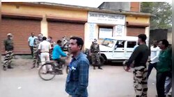 টয়লেট নেই; থাকার জায়গা নেই, বাঁকুড়া-খড়গপুরে ক্ষোভ ভোটকর্মী-জওয়ানদের