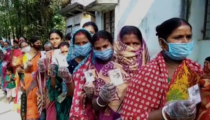 West Bengal Election 2021: সকাল ৯টা পর্যন্ত ১৫ শতাংশের বেশি ভোটদান, টুইটে আবেদন Mamata-Modi-র
