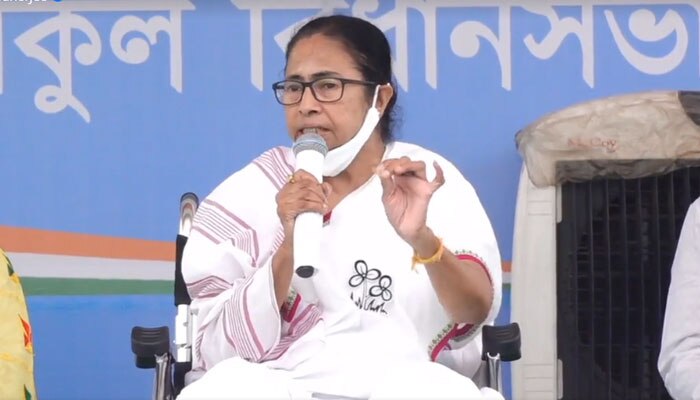 WB Assembly Election 2021: BJPর ভয়ে ন্যাকা কান্না নয়, পাড়ার ঝগড়ুটে মহিলাদের বুথ এজেন্ট করা হবে: মমতা WB Assembly Election 2021: BJPর ভয়ে ন্যাকা কান্না নয়, পাড়ার ঝগড়ুটে মহিলাদের বুথ এজেন্ট করা হবে: মমতা