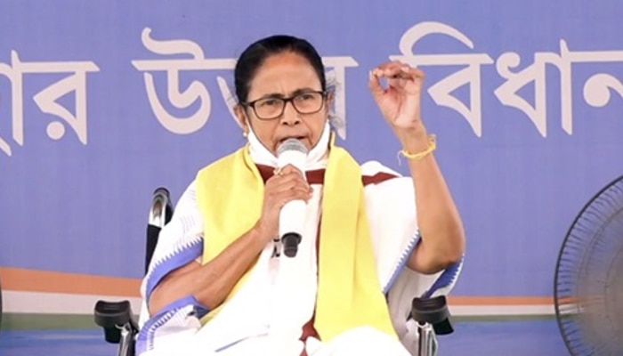 West Bengal Election 2021: ধর্মের ভিত্তিতে ভোটপ্রচার, ৪৮ ঘণ্টার মধ্যে Mamata-র ব্যাখ্যা চাইল কমিশন