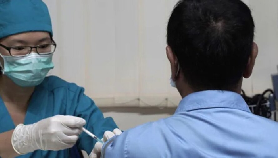 চিনের Sinopharm-র দু'টি টিকাই Covid-19 রুখবে, জানাল মার্কিন মেডিক্যাল জার্নাল