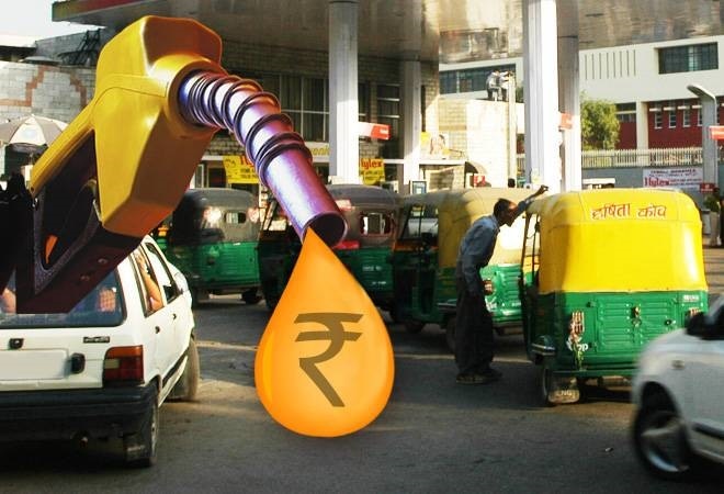 আবার বাড়ল Petrol-Diesel-র দাম, কলকাতায় লিটার পিছু ৯৪ টাকার বেশি