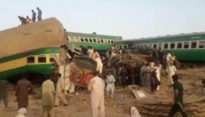 Pakistan-এর সিন্ধপ্রদেশে ভয়াবহ Train Accident, মৃত কমপক্ষে ৩০, আহত ৫০-এর বেশি