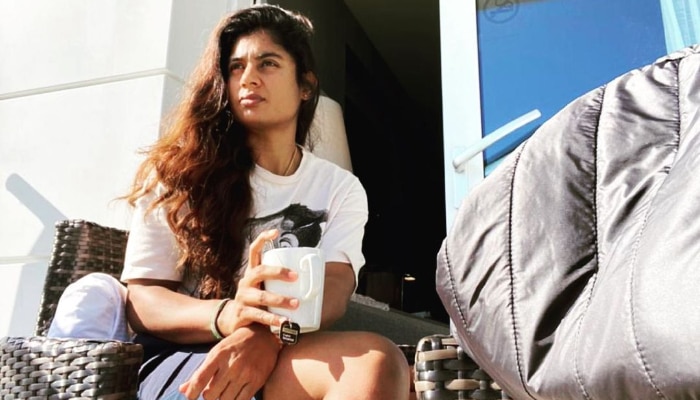 India Women In England 2021: গায়ে রোদ মেখে চায়ের কাপ হাতে গভীর ভাবনায় Mithali Raj 