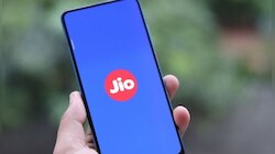 ১২৭ টাকা থেকে শুরু, রোজ যত ইচ্ছা ডেটা ব্যবহার! ৫ নয়া প্ল্যান নিয়ে হাজির Jio 