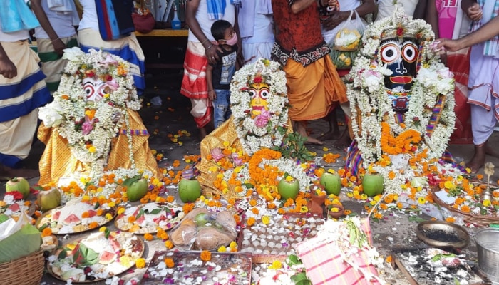 Rathyatra: রথের রশিতে টান নয়, তবে চন্দননগরে হল পূজার্চনা