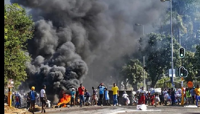 South Africa: Fire, looting, riots in South Africa ...