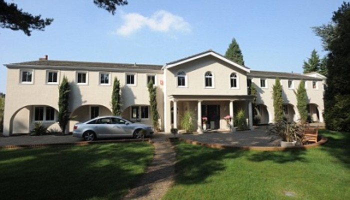 Raj Kundra: A seven bedded mansion at St George's Hill for Kavita