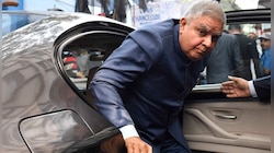 নয়া নির্দেশিকায় গাড়ির বাতি 'নিভল' রাজ্যপাল, বিরোধী দলনেতা ও কলকাতার মেয়রের  