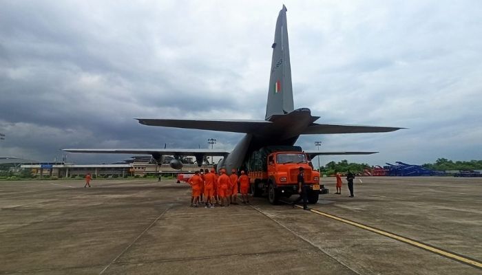 Relief and rescue work is going in Maharashtra 