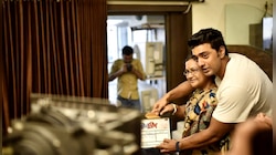 মায়ের হাত দিয়েই শুভারম্ভ, 'কিশমিশ' ছবির মহরতে ক্ল্যাপস্টিক হাতে Dev র প্রিয় মুহূর্ত