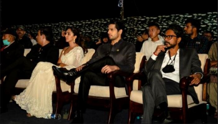 Sidharth Malhotra, Kiara Advani with Vishnu Varadhan