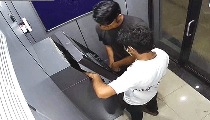 বোলপুরে ATM ভাঙার চেষ্টায় জড়িত ভিন রাজ্যের গ্যাং! গ্রেফতার হরিয়ানা-রাজস্থানের ২ যুবক